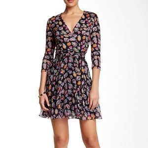 Diane von Furstenberg Irina Silk Dress Wrap Dark Floral Dainty V-Neck Printed